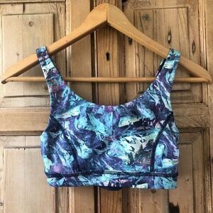 Lululemon Athletica Size 4 Blue Purple Sports Bra Workout Back Cut Out Gym Small